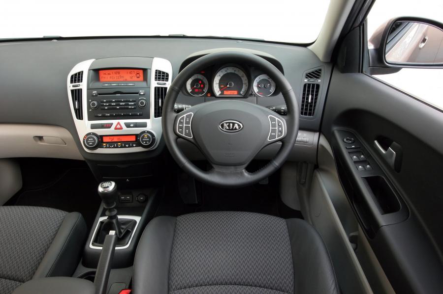  Kia cee&rsquo;d 2007 года  (фото 13 из 36)